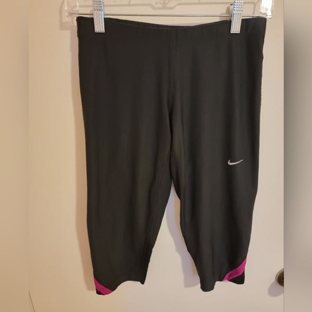 Nike Drifit Capri Womens Small Black & Pink Athletic Capri Activewear workout